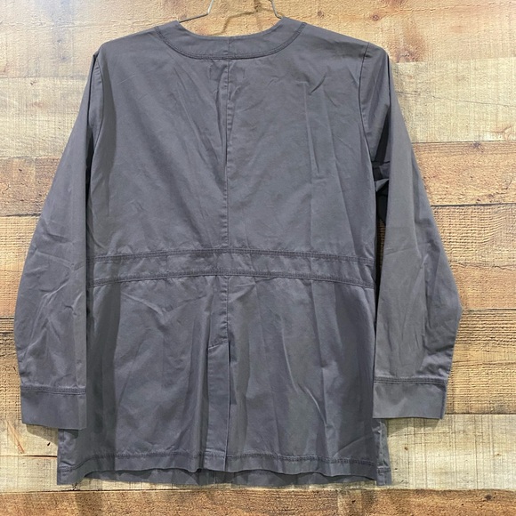 Koi Gray Tailored Scrub Jacket Size Medium - Picture 2 of 5